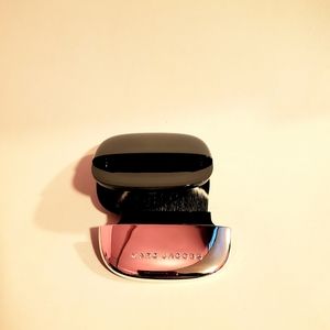marc jacobs Instant blurring beauty powder